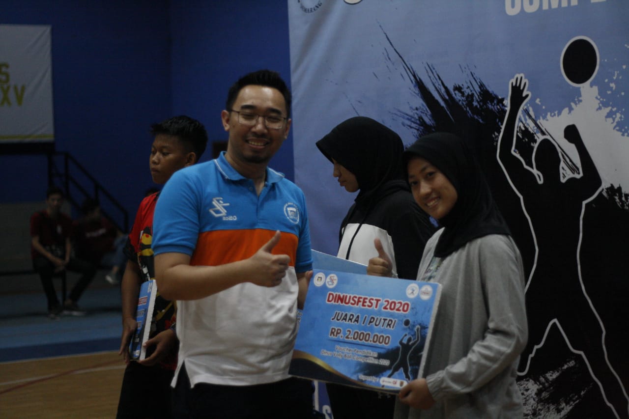 Juara 1 Putri diraih oleh SMA 11 Semarang